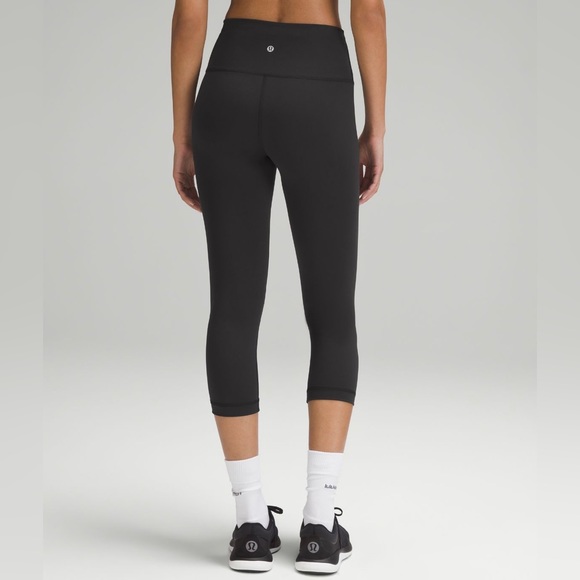 Lululemon black leggings size 6 - Picture 2 of 6